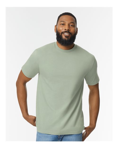65000 Men's Softstyle® Midweight T-Shirt