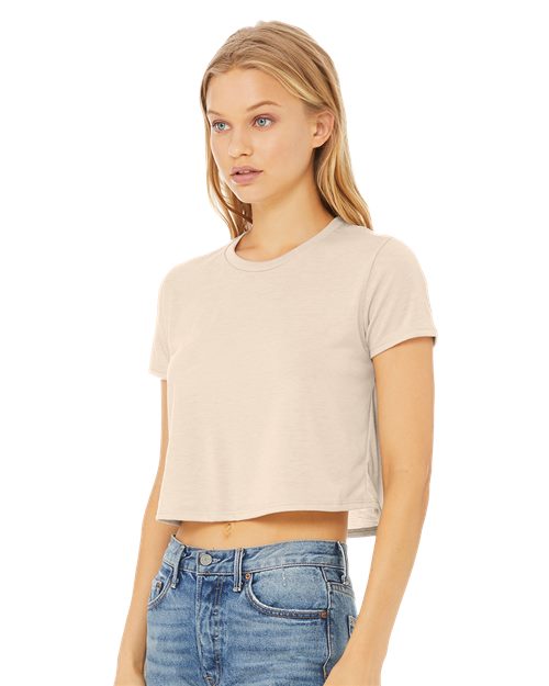 8882 Women’s Flowy Crop Tee